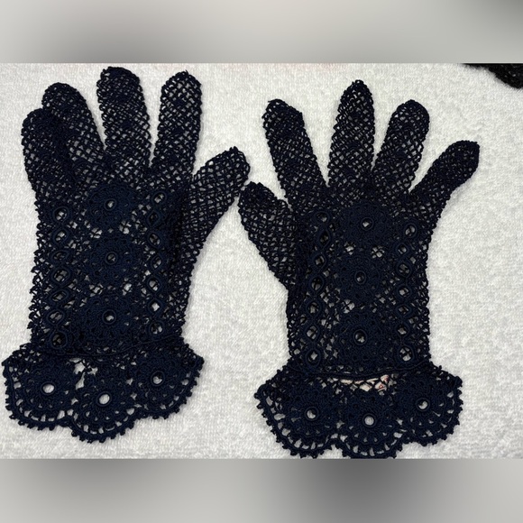 Vintage Ladies Indigo Blue Handmade Crochet Lace Gloves - Picture 2 of 7